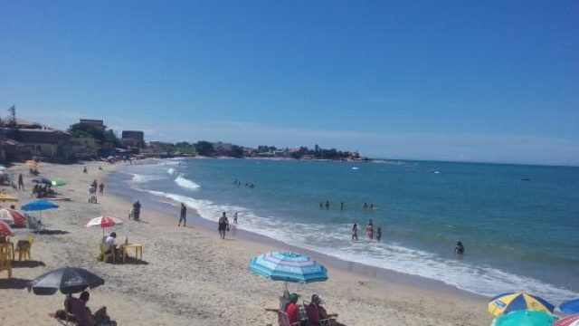 Praia da Área Preta: beleza natural e tradição em Marataízes